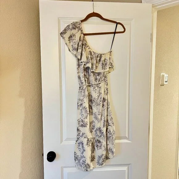 Warehouse Palm Leaf White Purple One Shoulder Tropical Dress ASO Kate Middleton - Picture 6 of 7